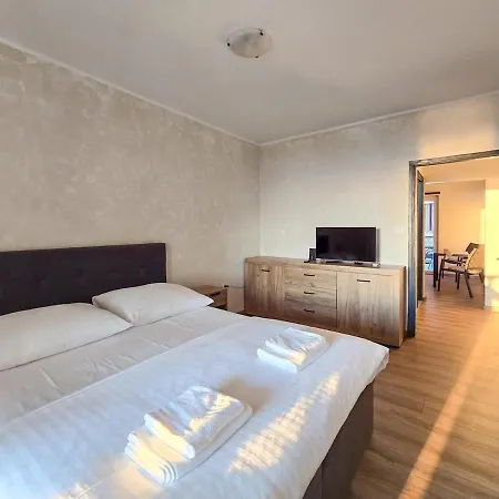 Olea 1930 - Beachfront 1-bedroom *
